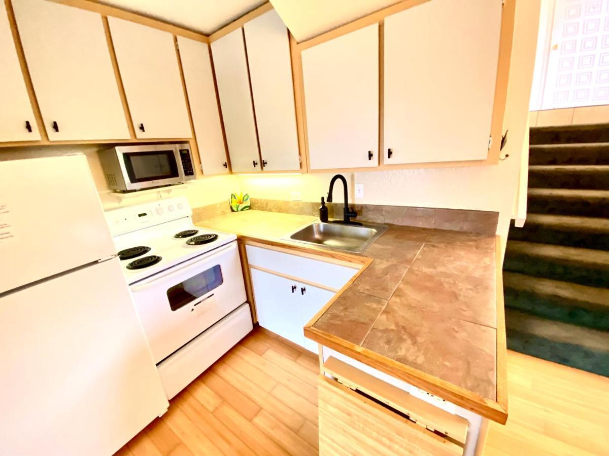 Beachfront 1 Bedroom Condo With Private Beach, Pool, Hot Tub Pahala 외부 사진