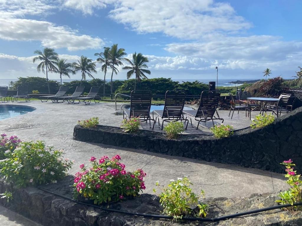Charming 1 Bedroom Beach Condo Prime Location Great Value Pahala 외부 사진